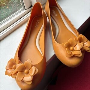 Zaxy Gold Floral Slip-ons. (38)